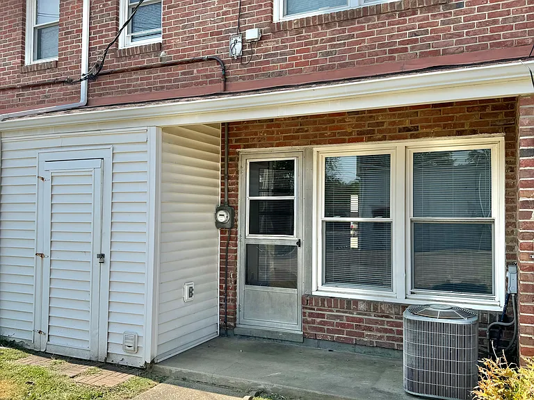 2929 Lewis Ln — Photo 10