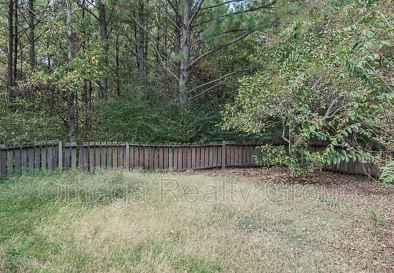 570 Treymoor Lake Cir — Photo 37