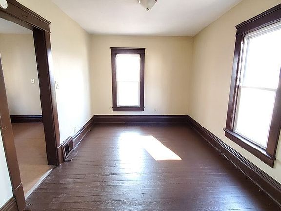 4th image of 40 W Glenwood Ave
