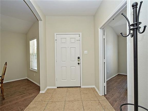 4th image of 221 Lucky Clover Ln