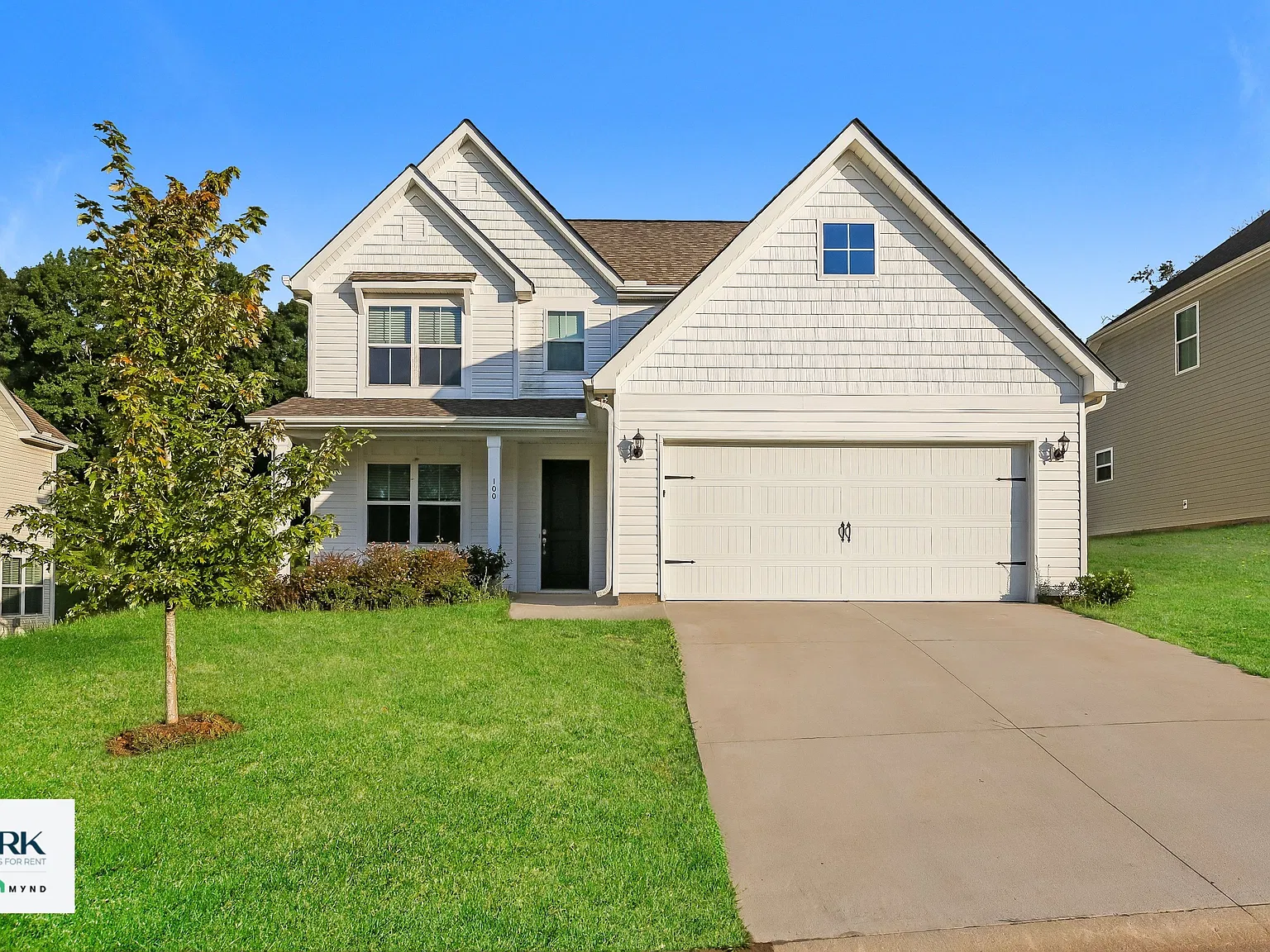 4 bed, 2.5 bath, 1927 sqft, $1,999 — Photo 1