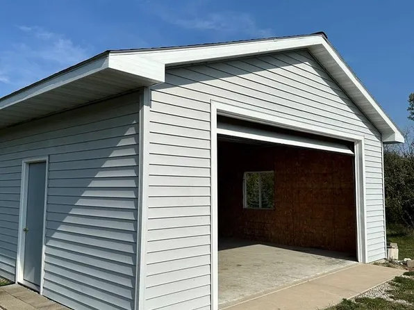 3892 E Whitefish Bay Rd, Sturgeon Bay, WI 54235