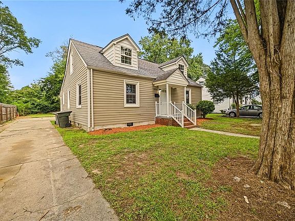 2nd image of 2705 Verell St
