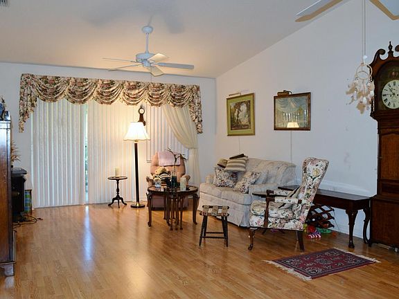 5th image of 1398 Las Verdes Pl