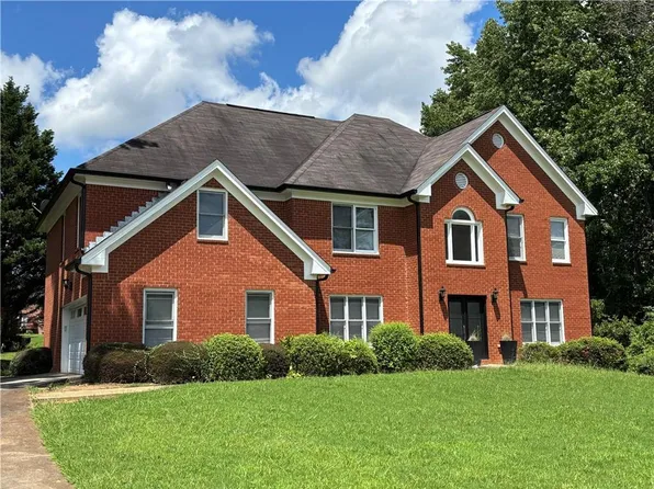 5610 Mountain Meadow Ct, Stone Mountain, GA 30087