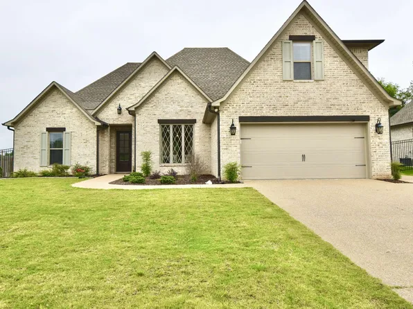 222 Saddlebrook Dr, Medina, TN 38355
