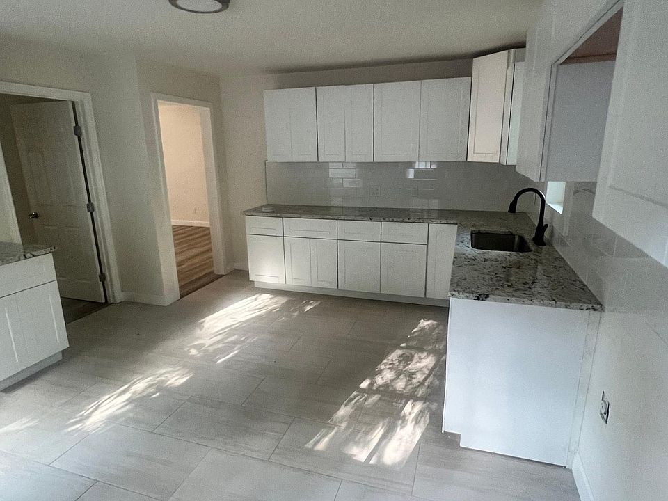 1st image of 1317 Hackberry Ave