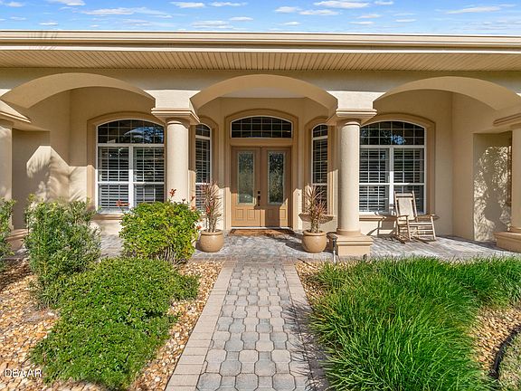 3rd image of 1011 Hampstead Ln