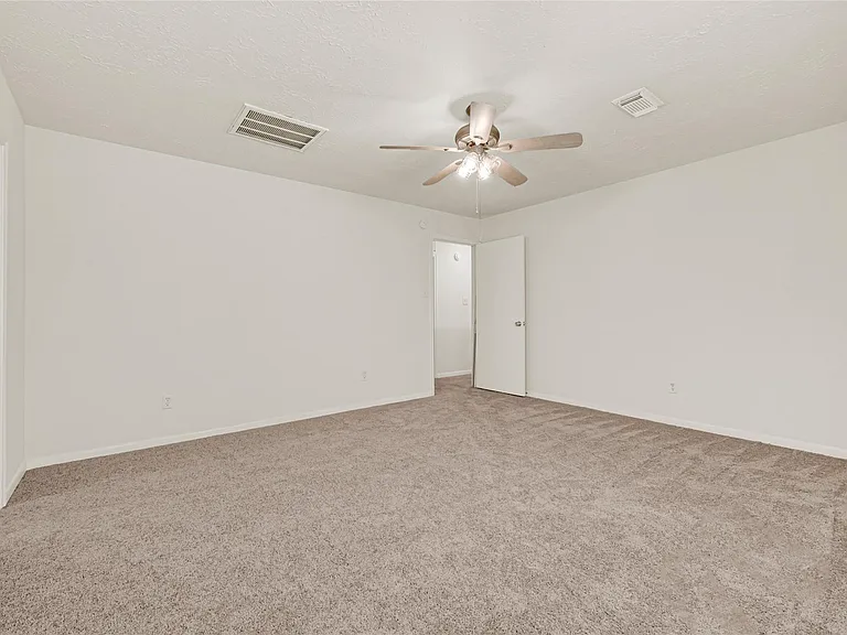 4910 Brownfields Ct — Photo 22