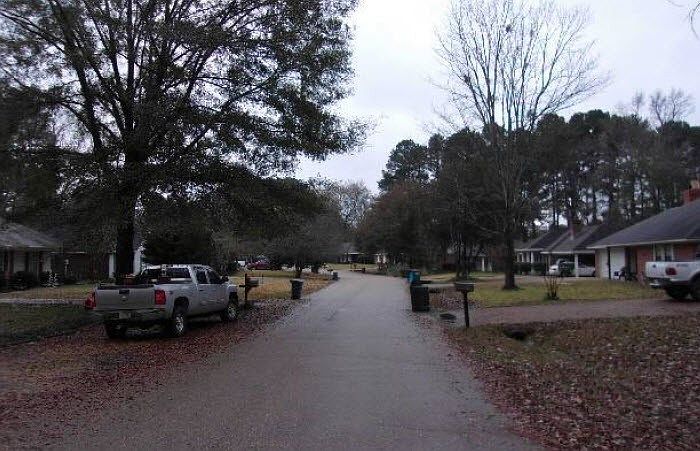 2nd image of 617 Twin Harbor Pl