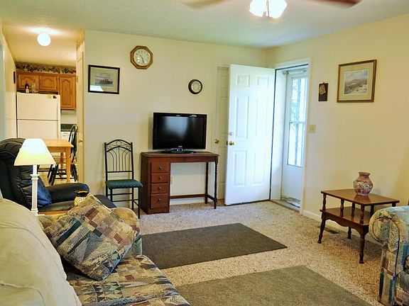 5th image of 301 Fairmont Ave