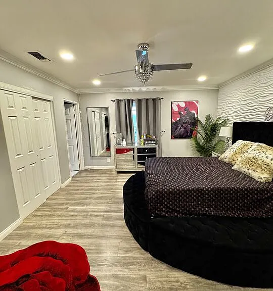 8020 Cora St — Photo 13