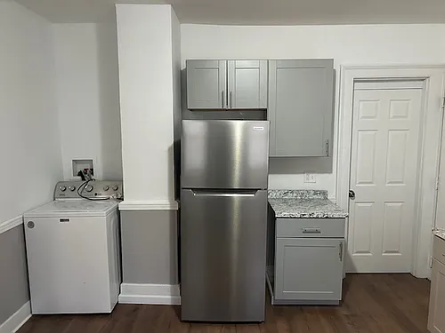 1024 W Main St #2 Photo 1
