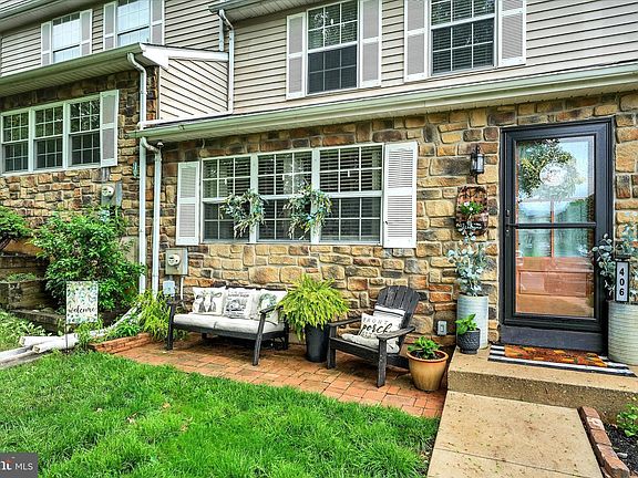 2nd image of 406 Devon Ct #485