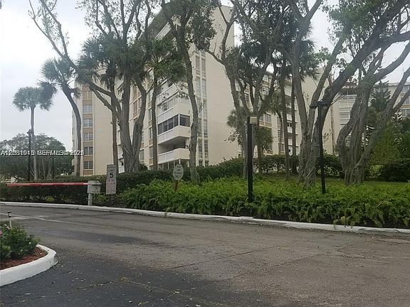 4th image of 6921 Environ Blvd APT 4P