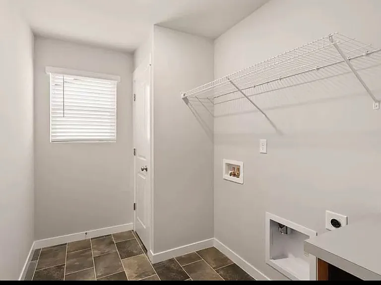 11031 Emmons Ct — Photo 9