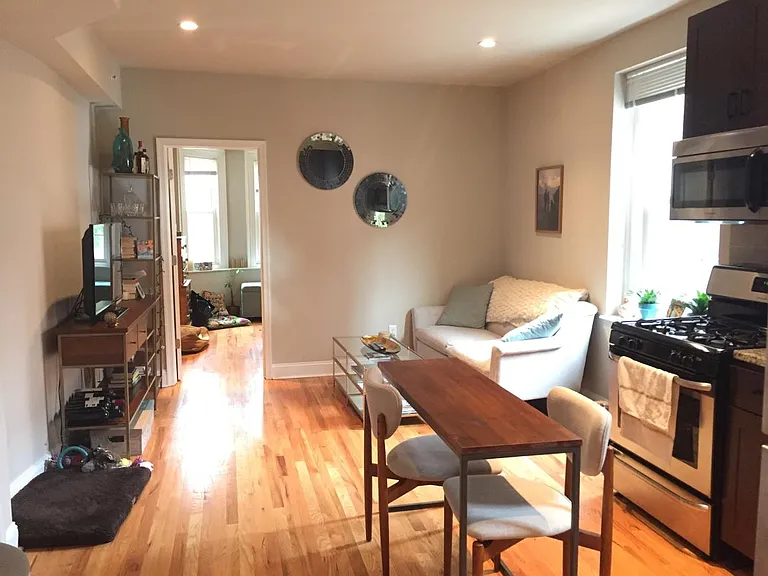1340 Lombard St #203 — Photo 2
