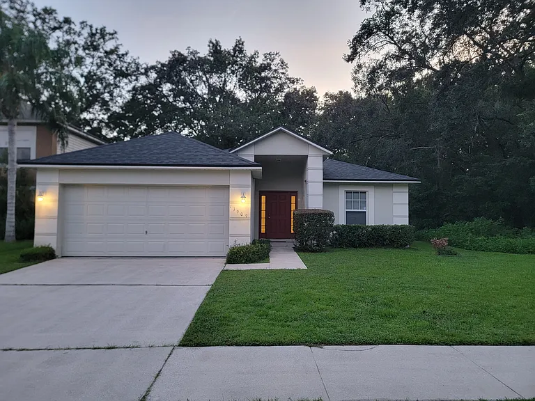 13909 Econ Woods Ln — Photo 1