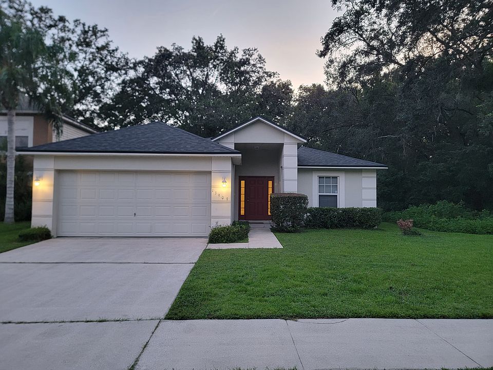 1st image of 13909 Econ Woods Ln