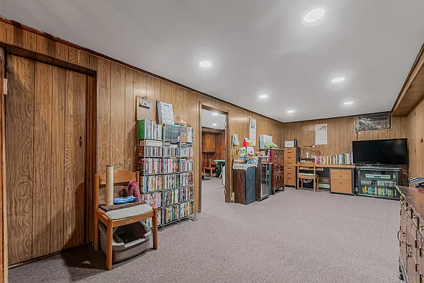 Sold by Prime Realty | media 16