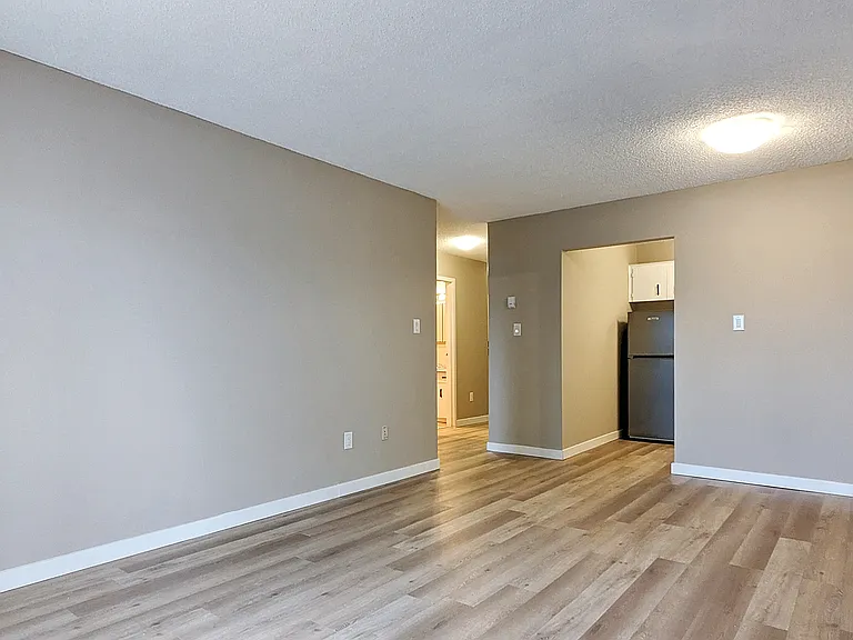 46180 Bole Ave — Photo 9