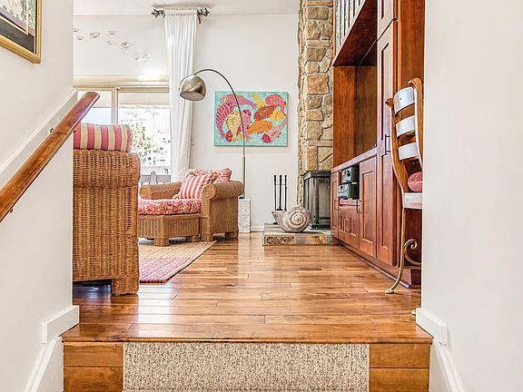 4th image of 27 Seaside Rd #27