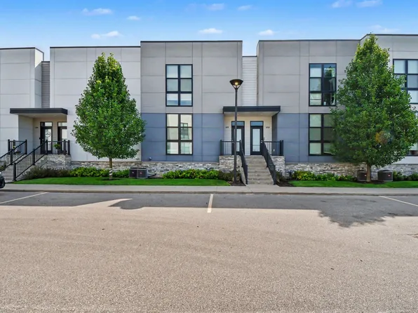 6018 Port View Dr SE, Grand Rapids, MI 49512