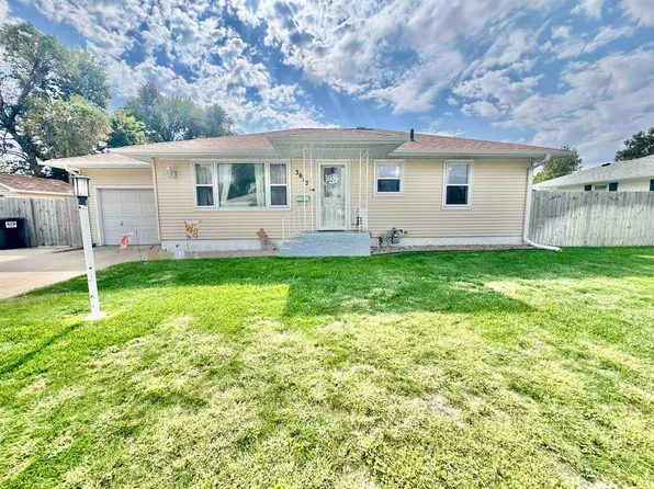 3613 20th St, Columbus, NE 68601