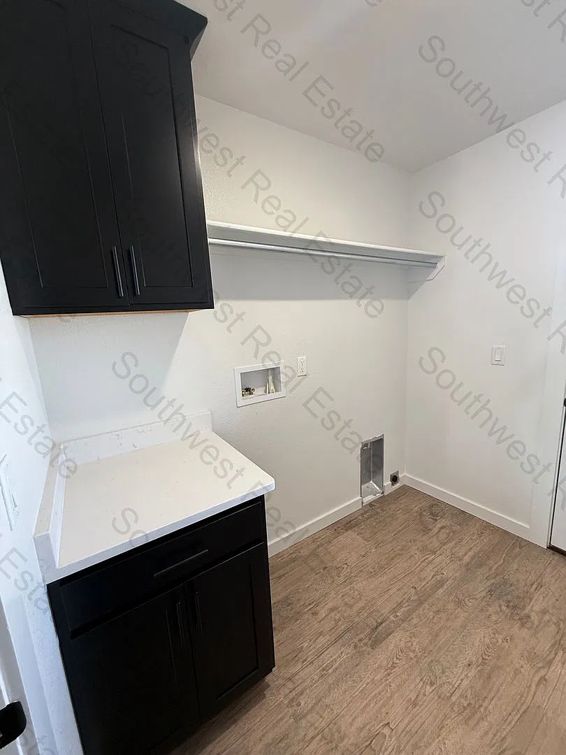 3521 Ethan — Photo 4