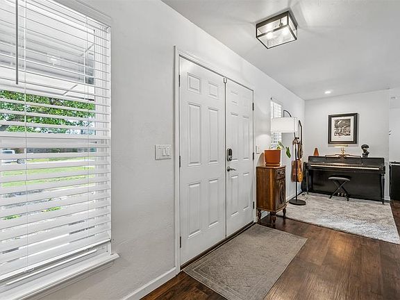 2nd image of 1305 Smiling Hill Blvd