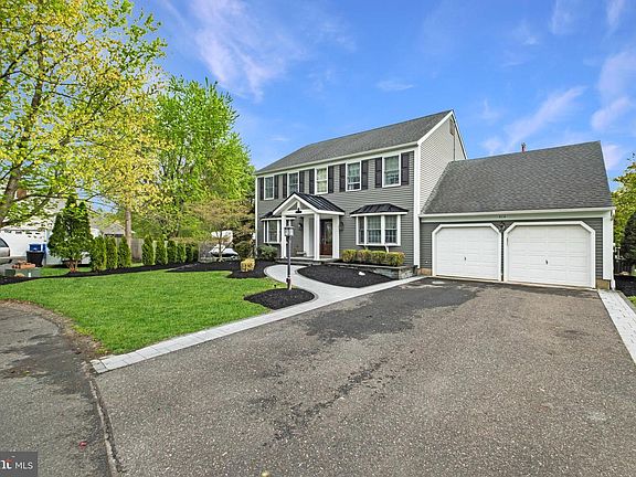 5th image of 414 Aspen Ct