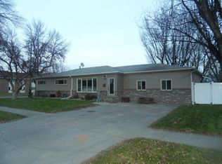 1718 9th Ave W, Williston, ND 58801