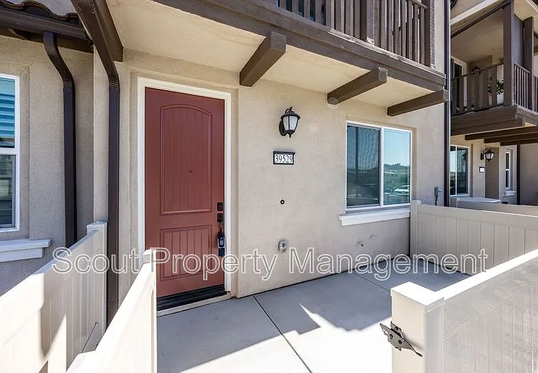 39529 Tannat Dr — Photo 3