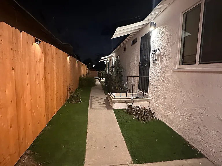 2844 Fairmount Ave — Photo 4