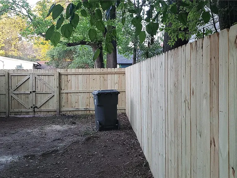 1690 Townsend St — Photo 17