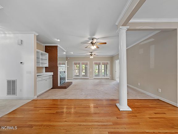 4th image of 3394 Laurel Lane SE