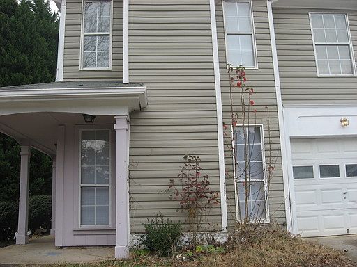 4th image of 3211 Linden Dr
