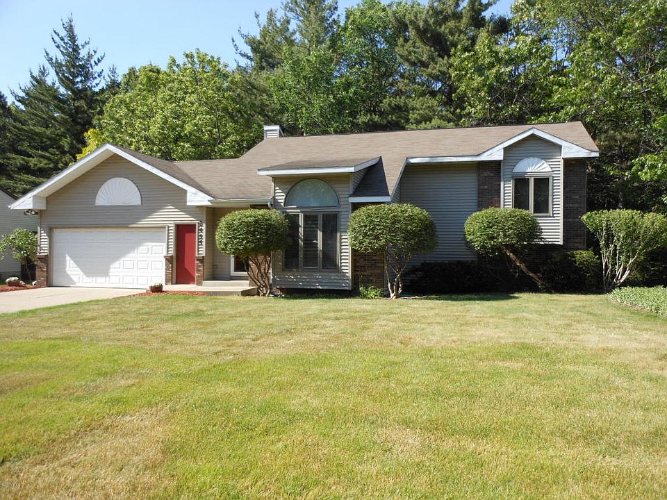 1st image of 2455 Pineview Dr NE