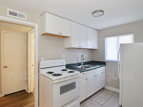2nd image of 1927 Central Ave #4A