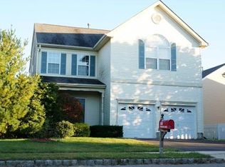 1200 Burrows Dr, Stewartsville, NJ