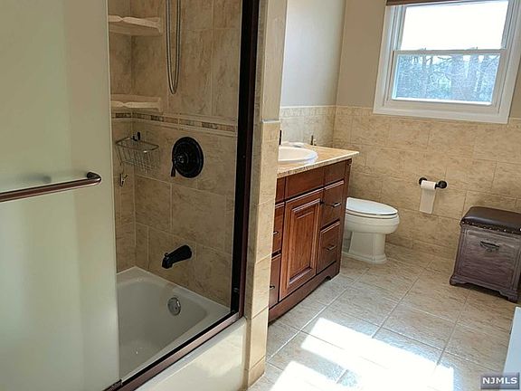 5th image of 15 Cottage St APT 10A