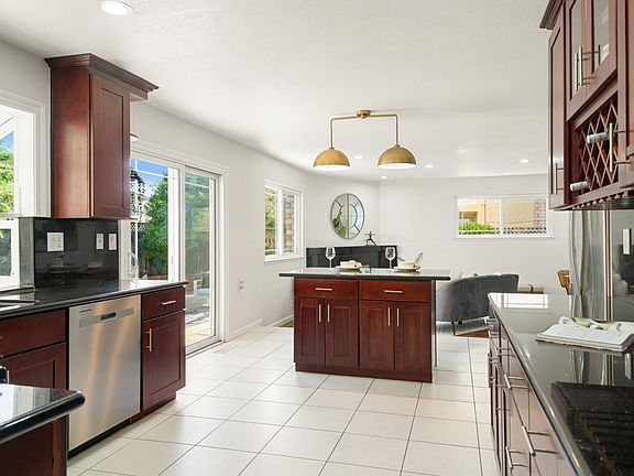 2nd image of 877 Cape Colony Dr