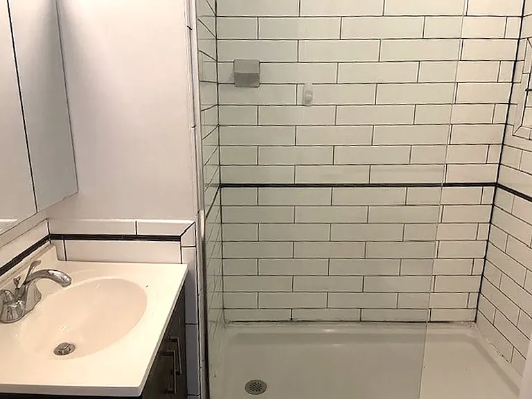 19 W 8th St #5 — Photo 6