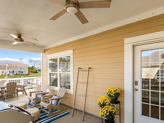 4th image of 609 Newport Ln