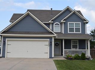 20069 Palisade St, Spring Hill, KS 66083