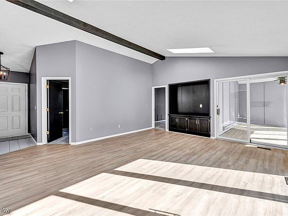 5th image of 4051 Irvine Oval