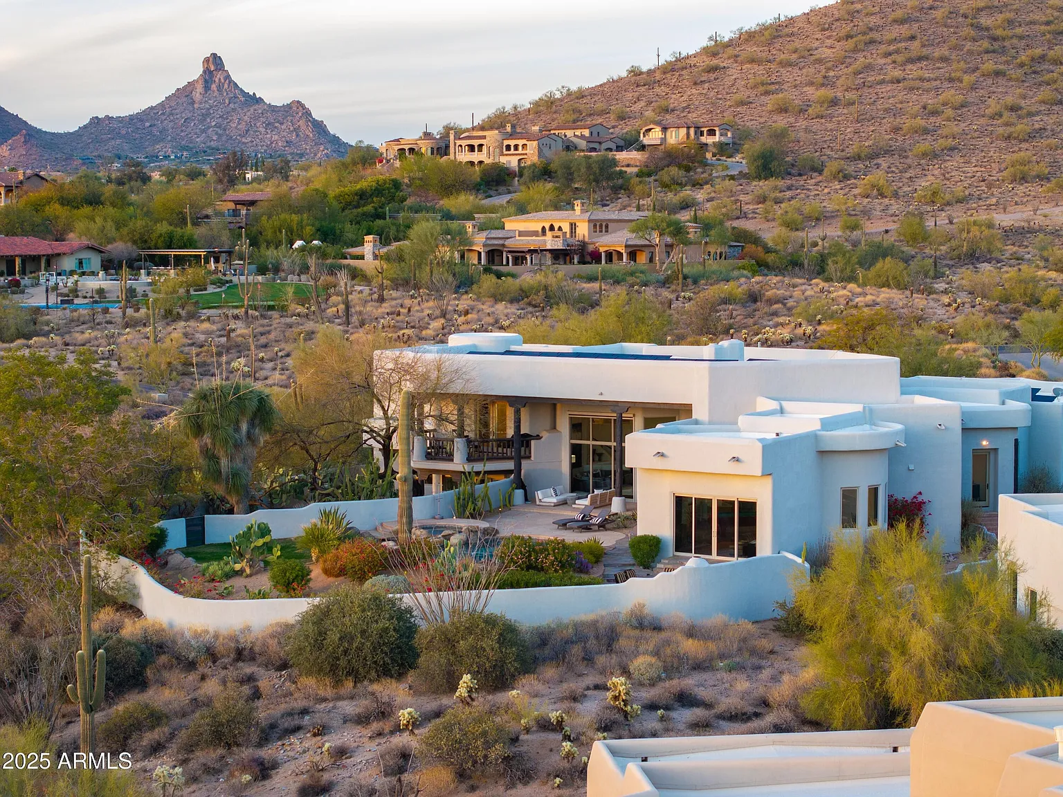 5 bed, 5.5 bath, 5492 sqft, $25,000 — Photo 4