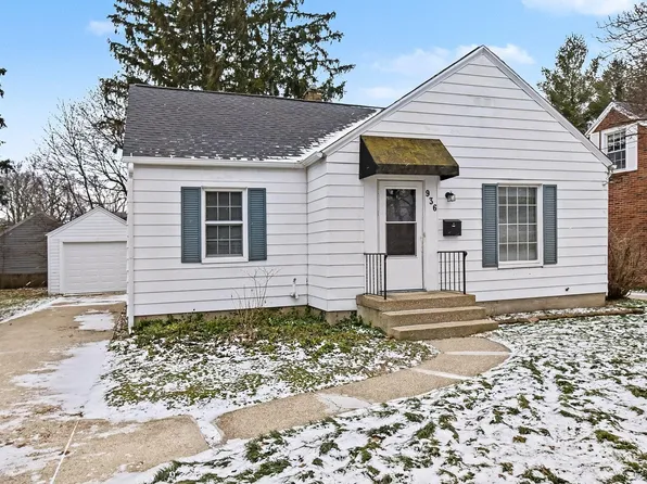 936 Mayhew Wood Dr SE, Grand Rapids, MI 49507