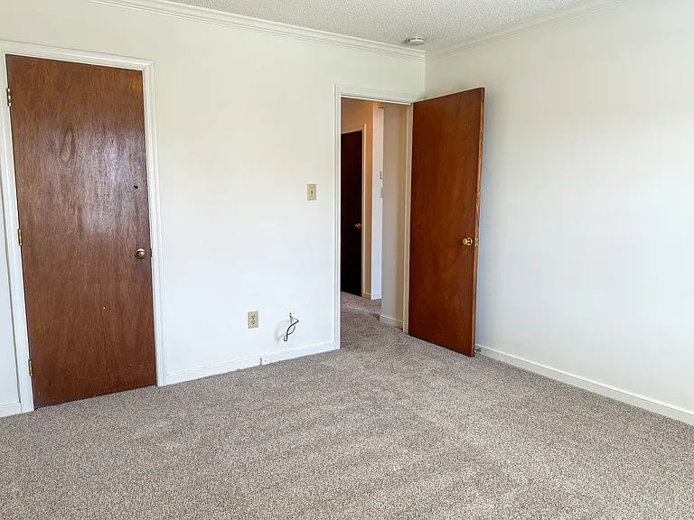 310 Kent Ave — Photo 9