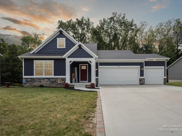434 Windchime Dr NE, Comstock Park, MI 49321